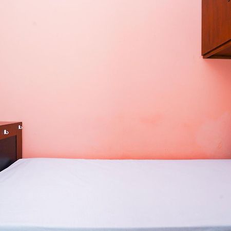 Hotel Oyo Life 2309 Kost Si Mbok Vivi Surabaja Exteriér fotografie