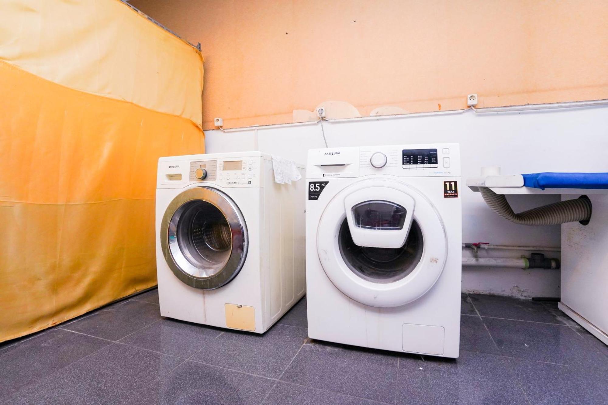 Hotel Oyo Life 2309 Kost Si Mbok Vivi Surabaja Exteriér fotografie