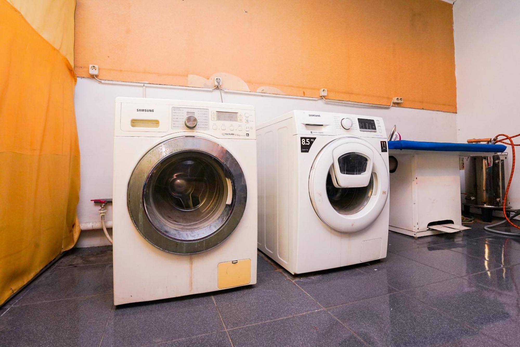 Hotel Oyo Life 2309 Kost Si Mbok Vivi Surabaja Exteriér fotografie